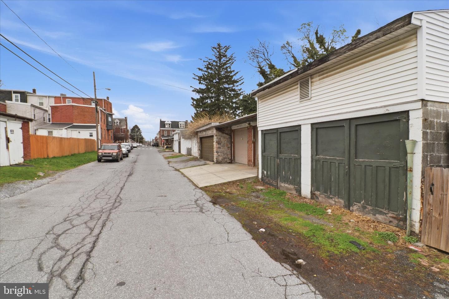418 E Ross Street photo 8