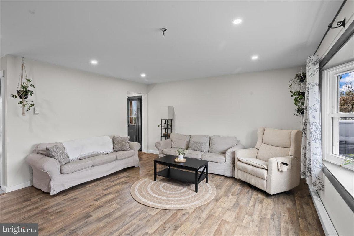 464 W Ridge Road photo 3