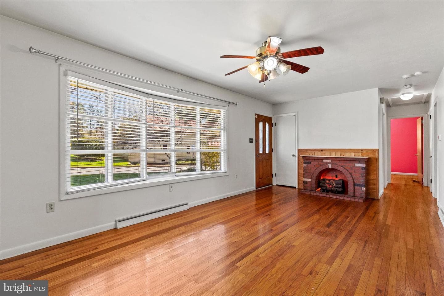 556 Abbeyville Road photo 4