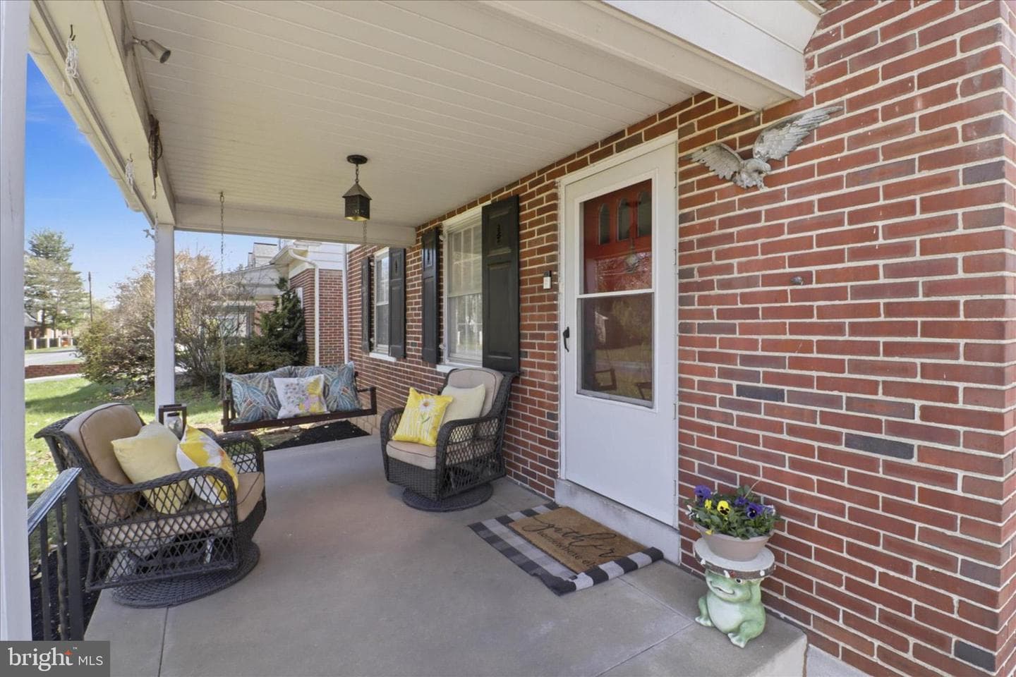 523 Pleasure Road photo 3