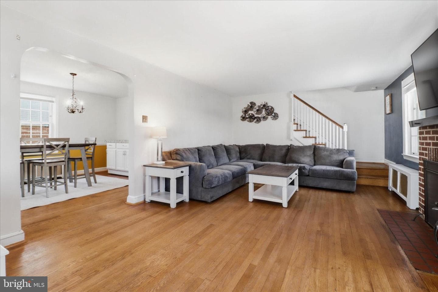 523 Pleasure Road photo 4