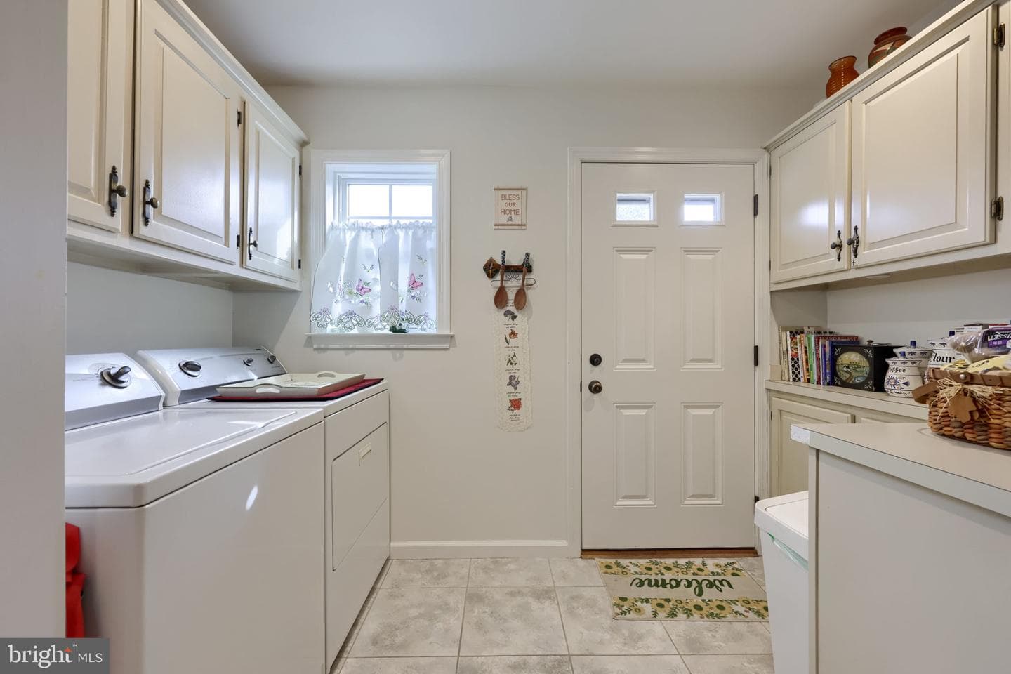 330 Valleybrook Drive photo 17