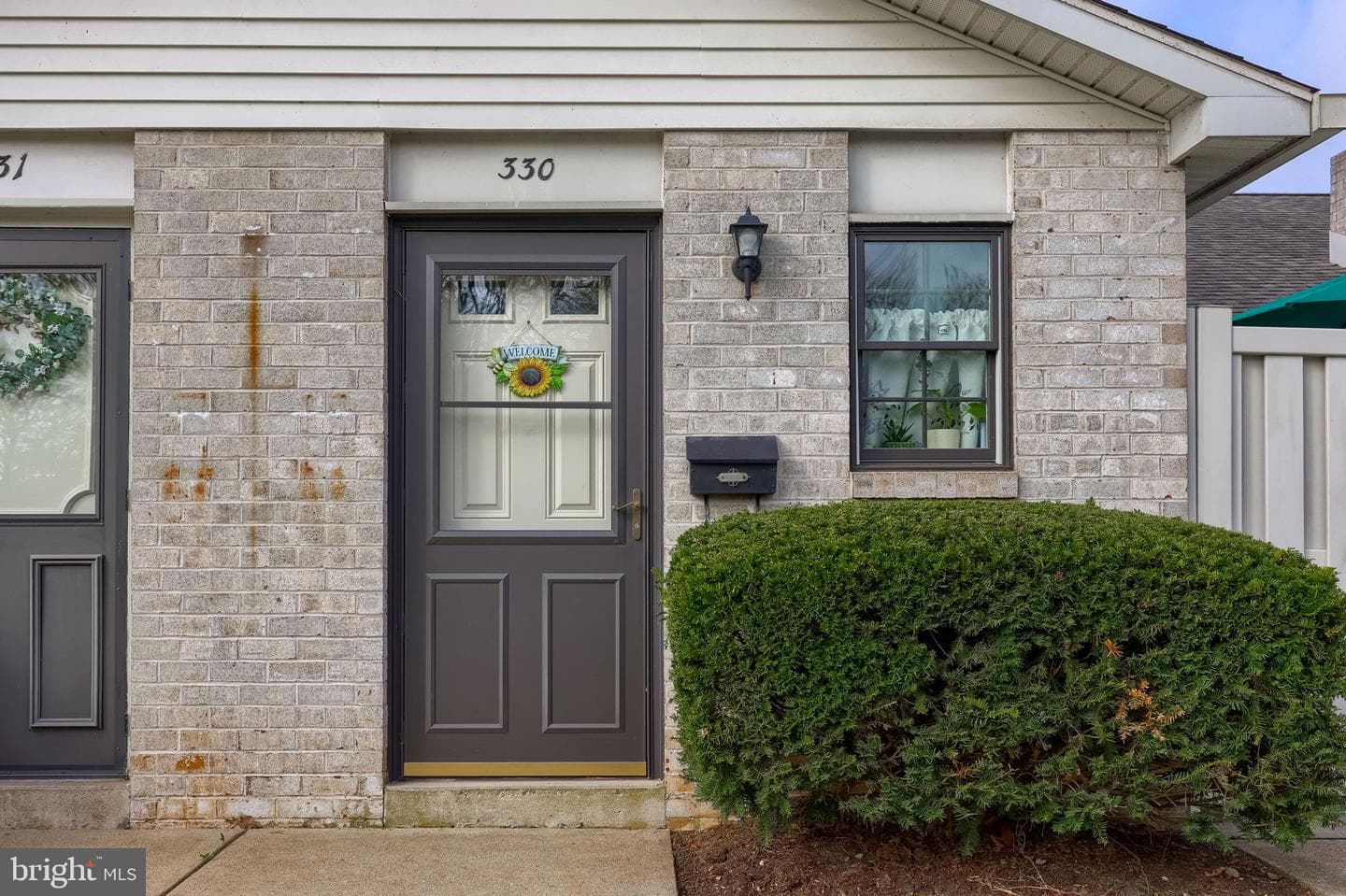 330 Valleybrook Drive photo 2
