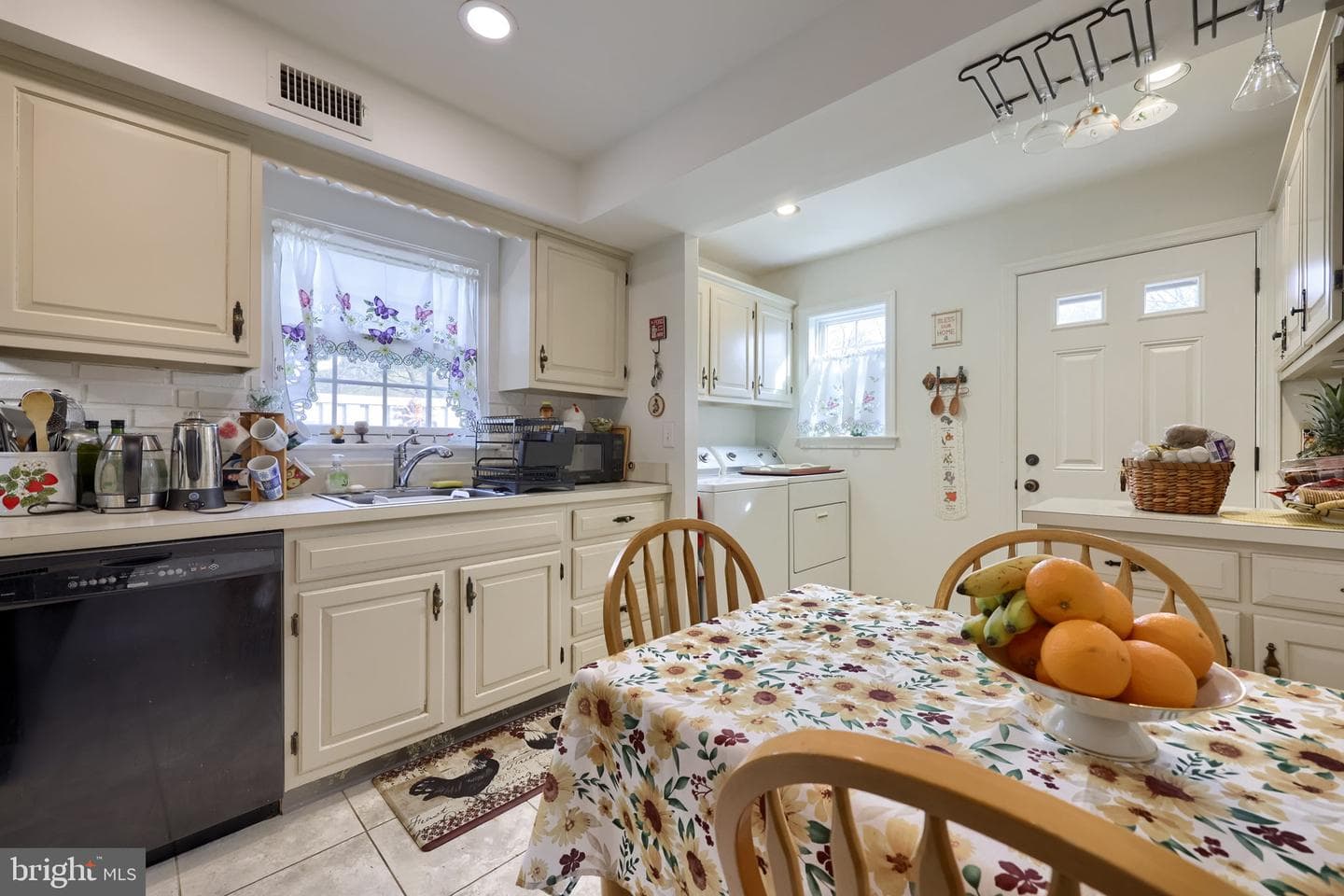 330 Valleybrook Drive photo 7