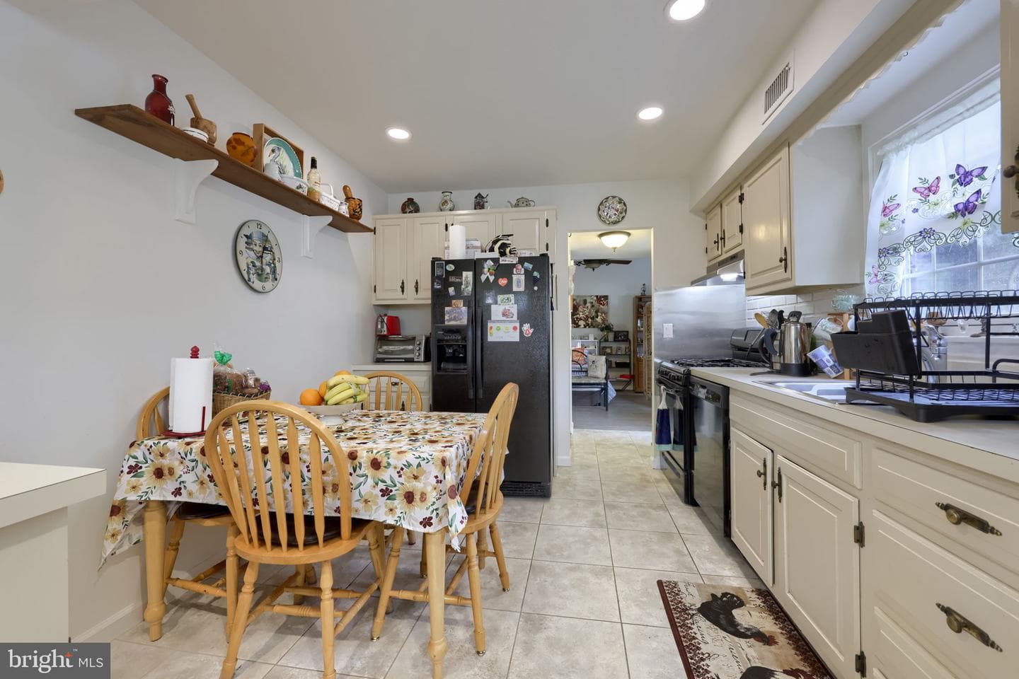 330 Valleybrook Drive photo 8