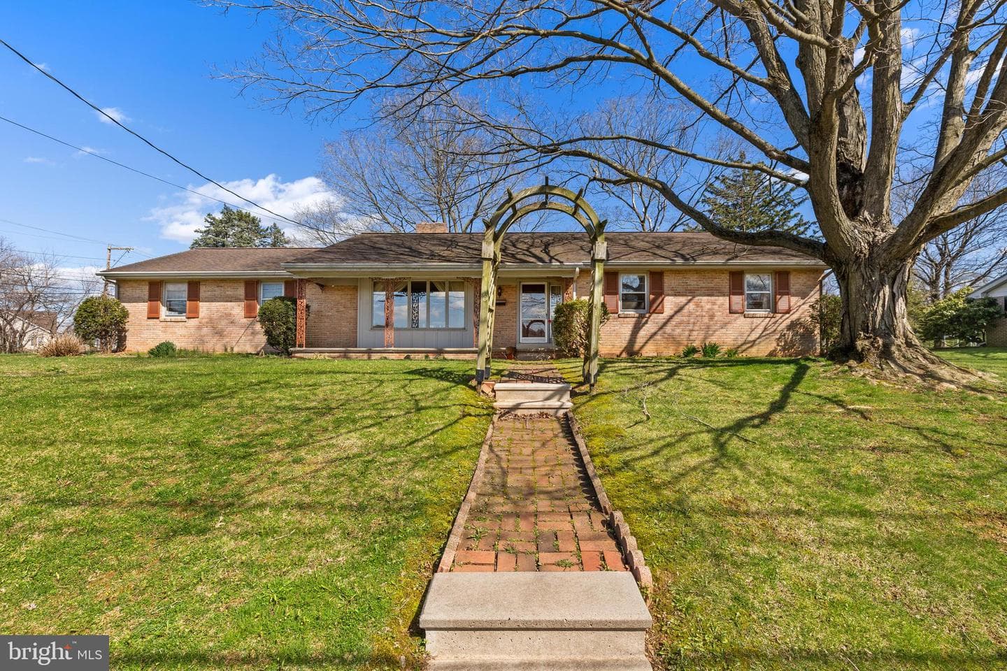 2566 Golden Drive photo 3