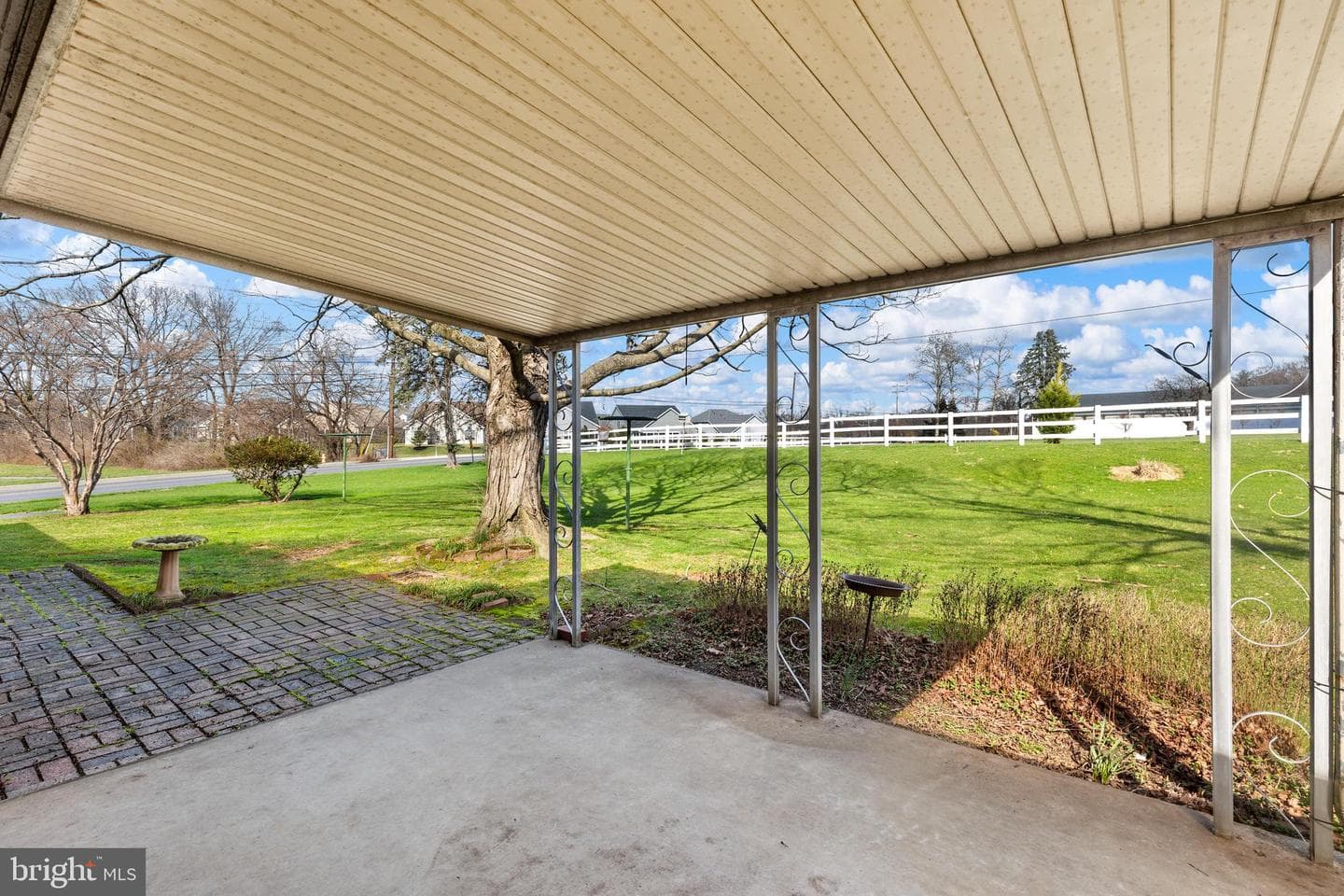 2566 Golden Drive photo 32