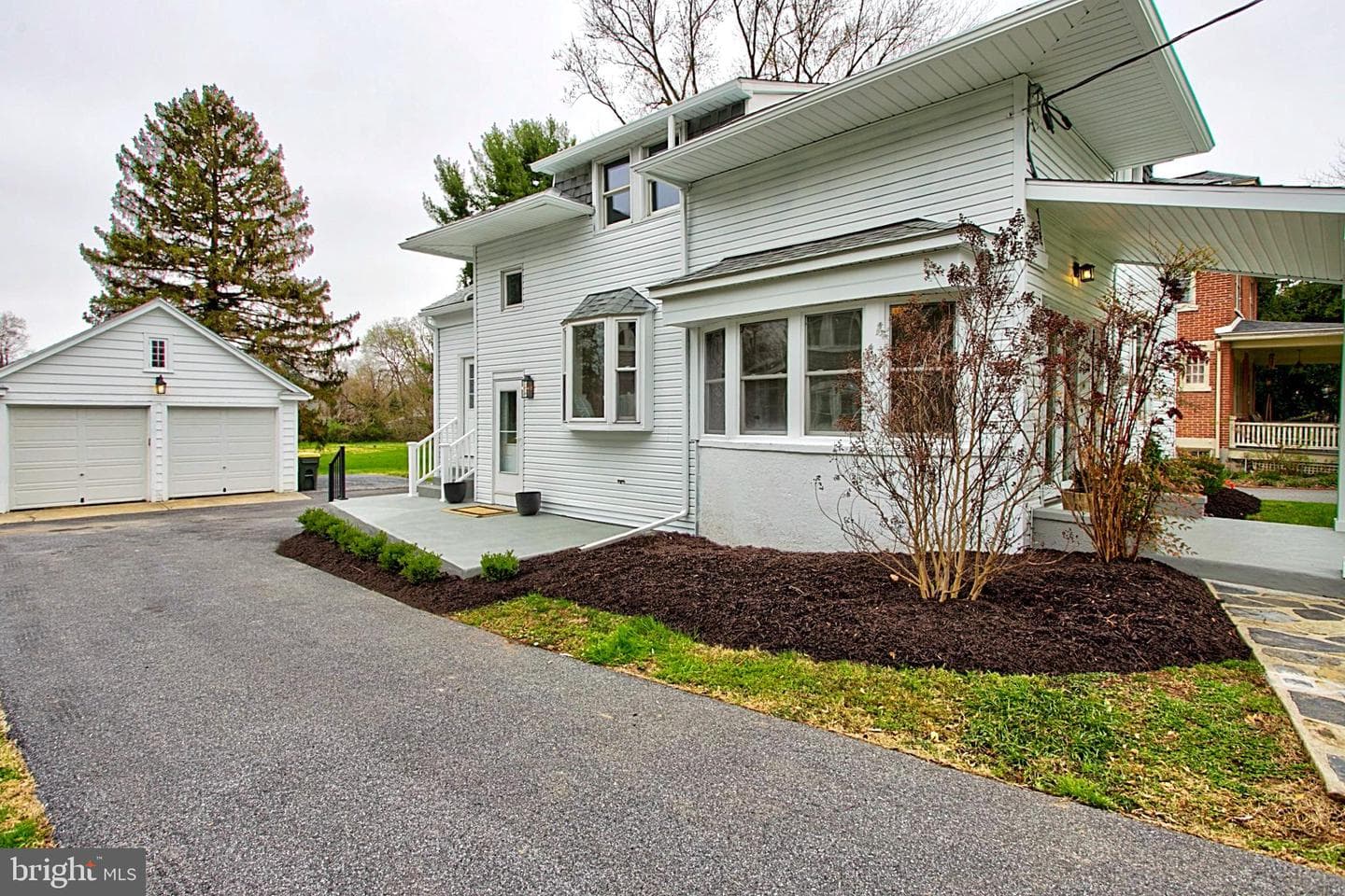 1451 New Holland Pike photo 2