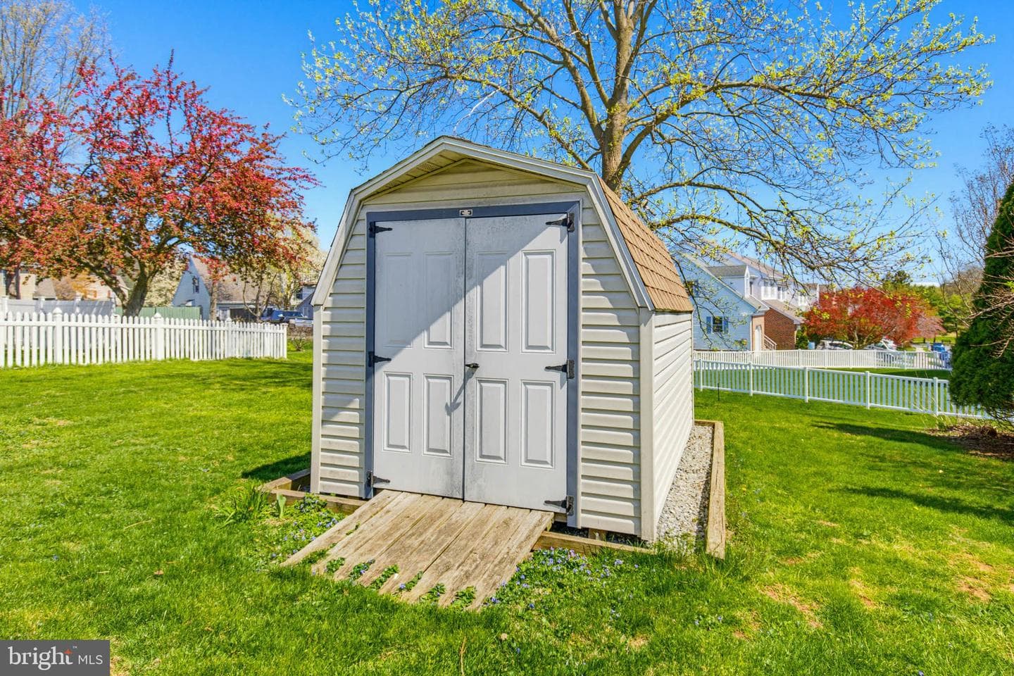 77 Rockford Road photo 36
