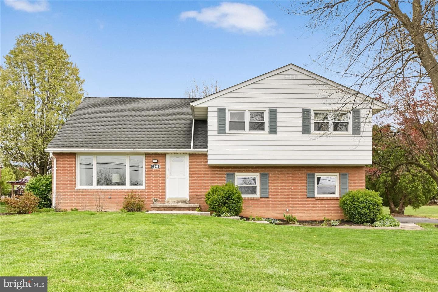 1109 Nissley Road photo 1