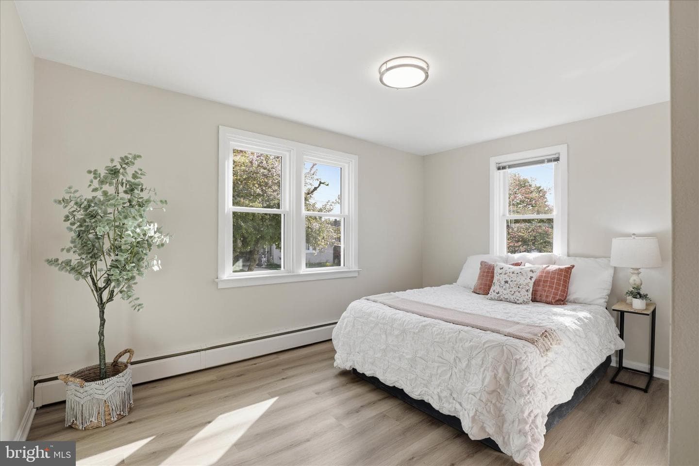 216 N Pitt Street photo 18