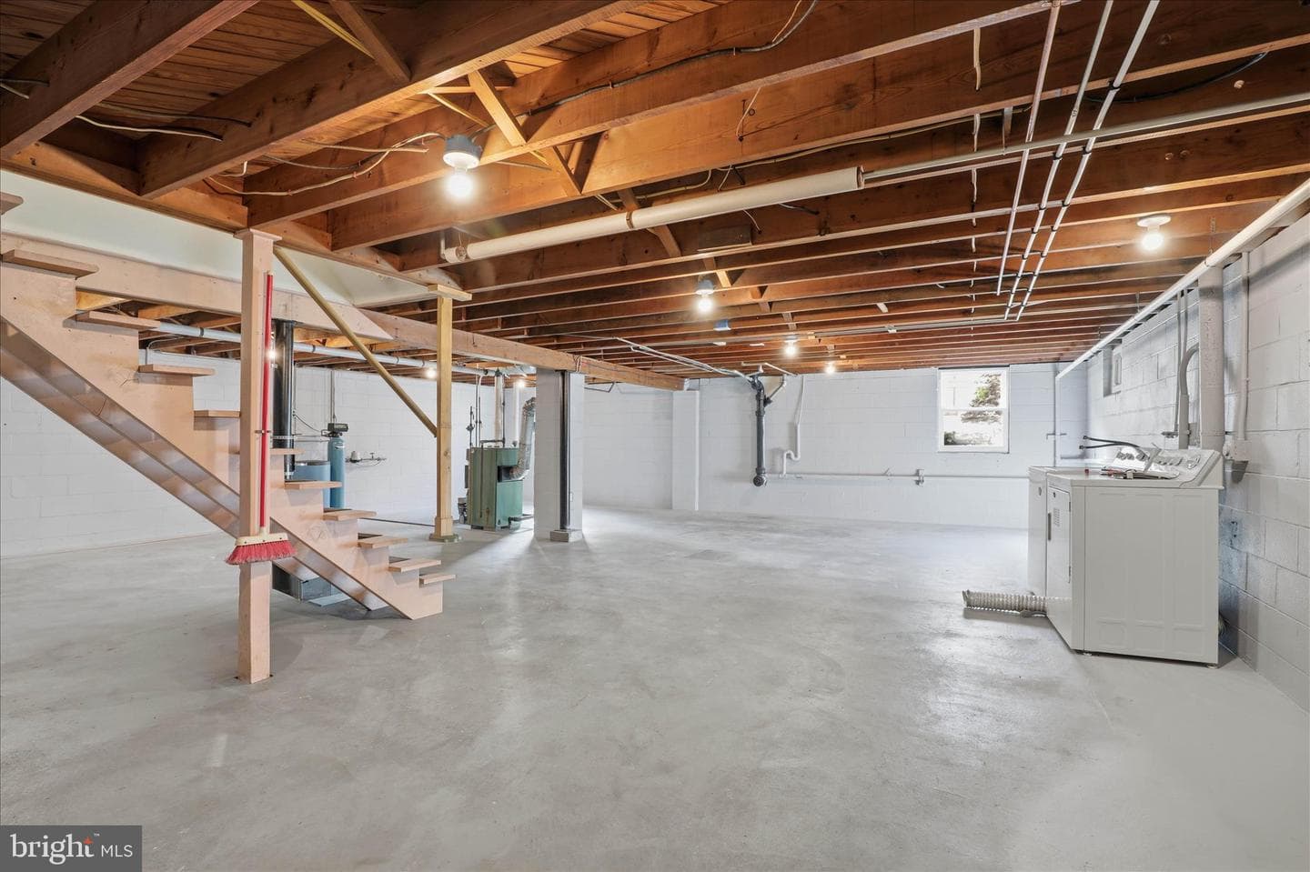 216 N Pitt Street photo 29