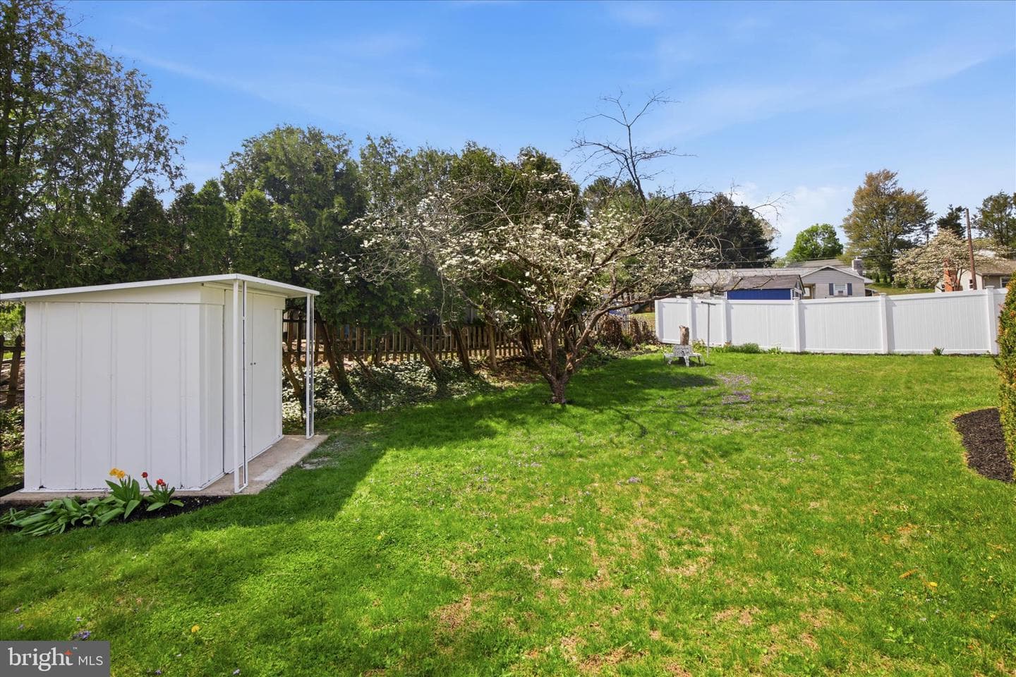 216 N Pitt Street photo 36