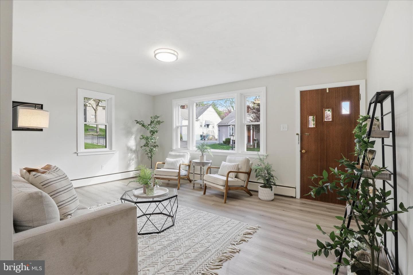 216 N Pitt Street photo 9