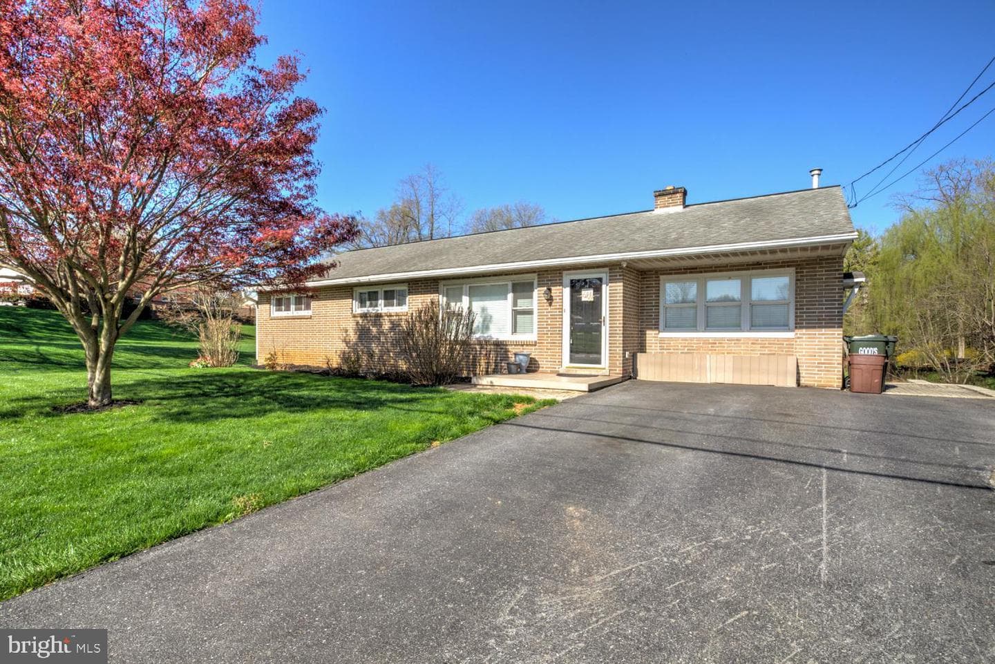 2049 Pine Drive photo 1
