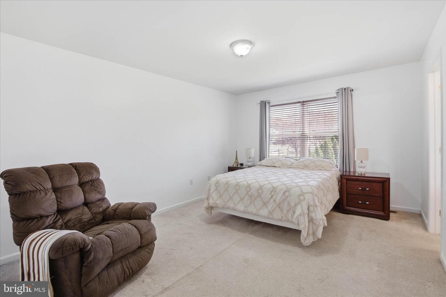 118 E Broad Street photo 14