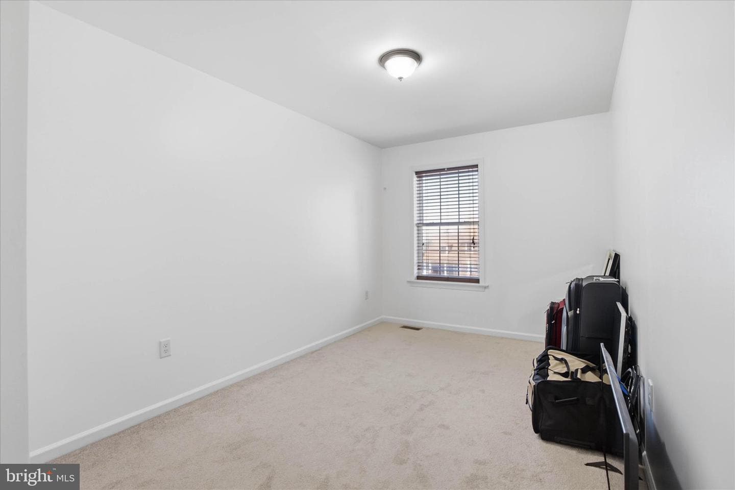 118 E Broad Street photo 22