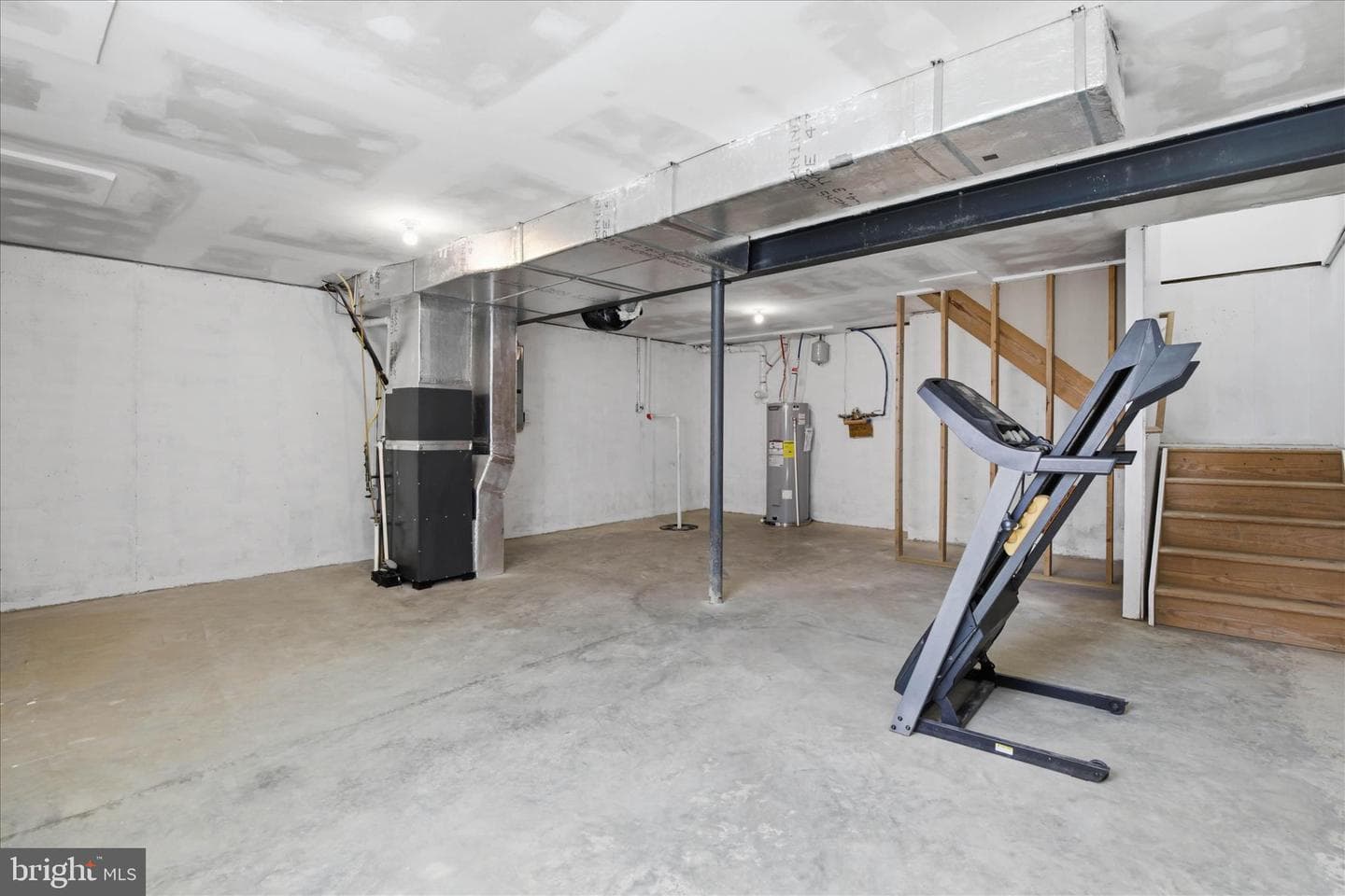 118 E Broad Street photo 24