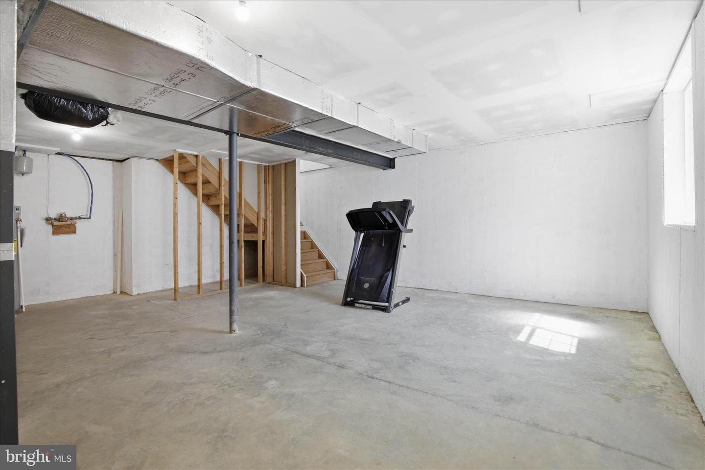118 E Broad Street photo 25