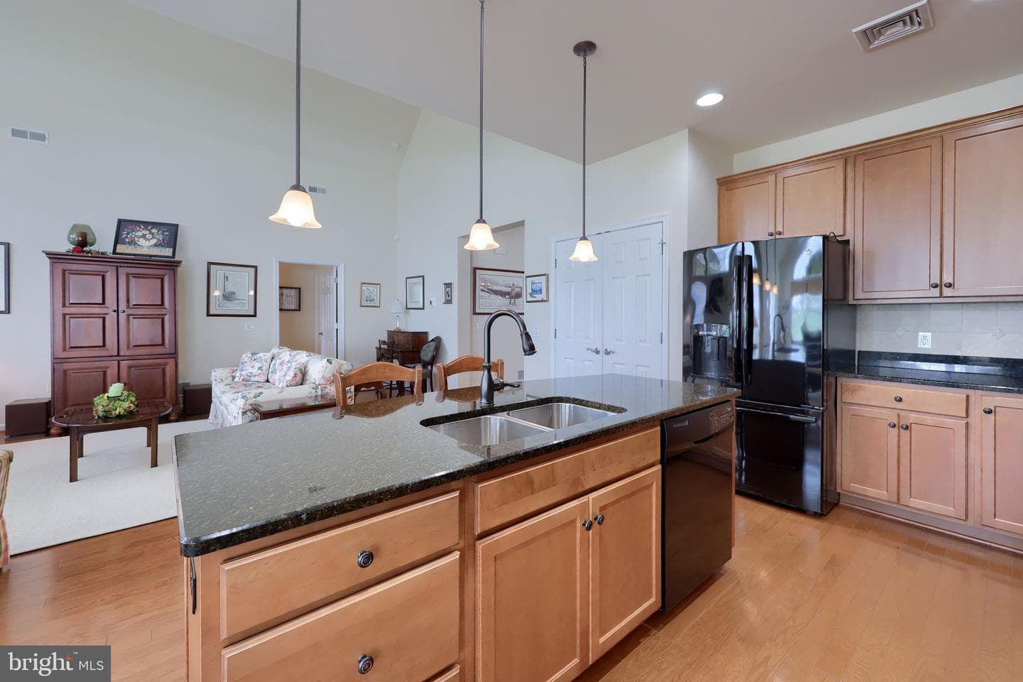 1444 Emerson Drive photo 10