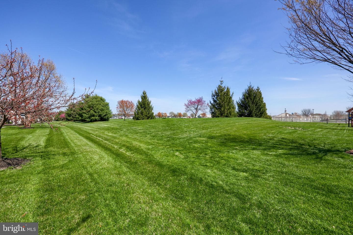 1444 Emerson Drive photo 35