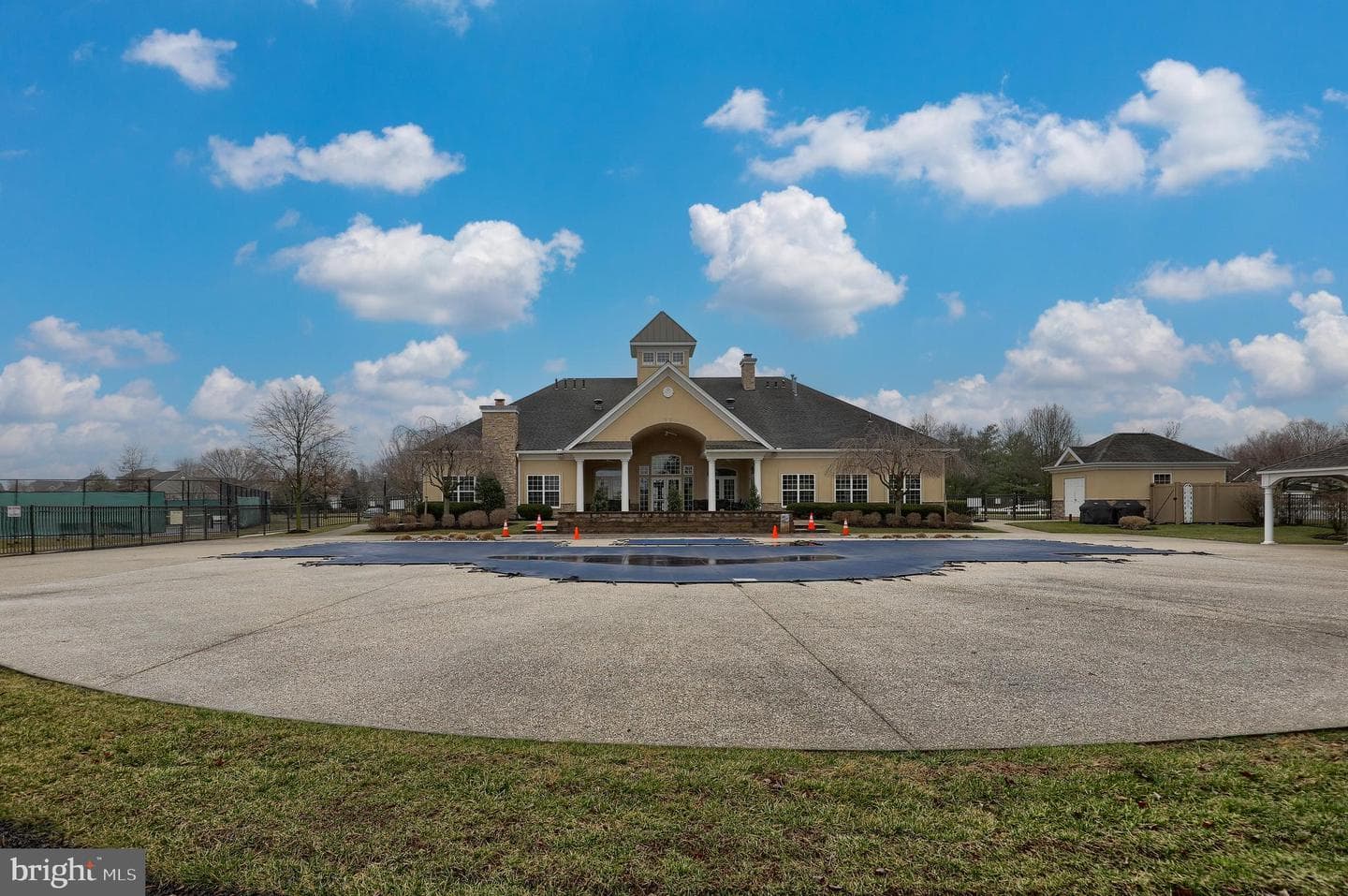 1444 Emerson Drive photo 59