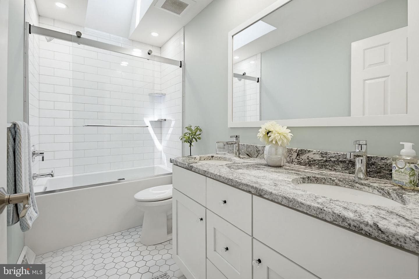 2640 Spring Valley Road photo 27