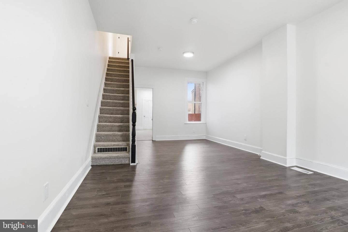 112 Coral Street photo 4