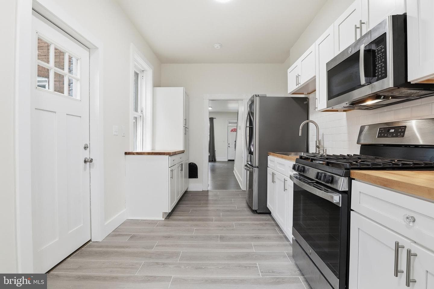 112 Coral Street photo 9