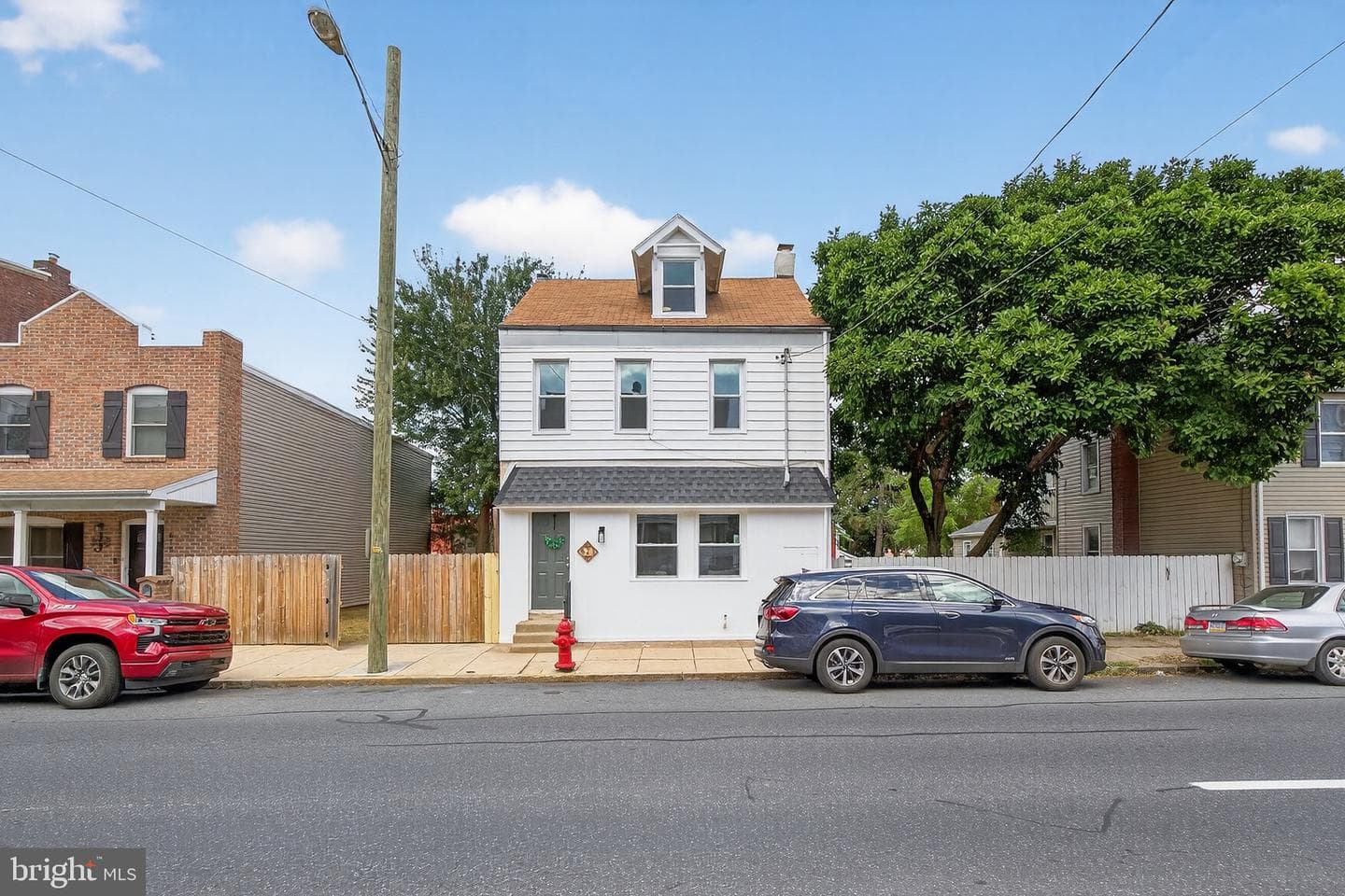 623 E Chestnut Street photo 4