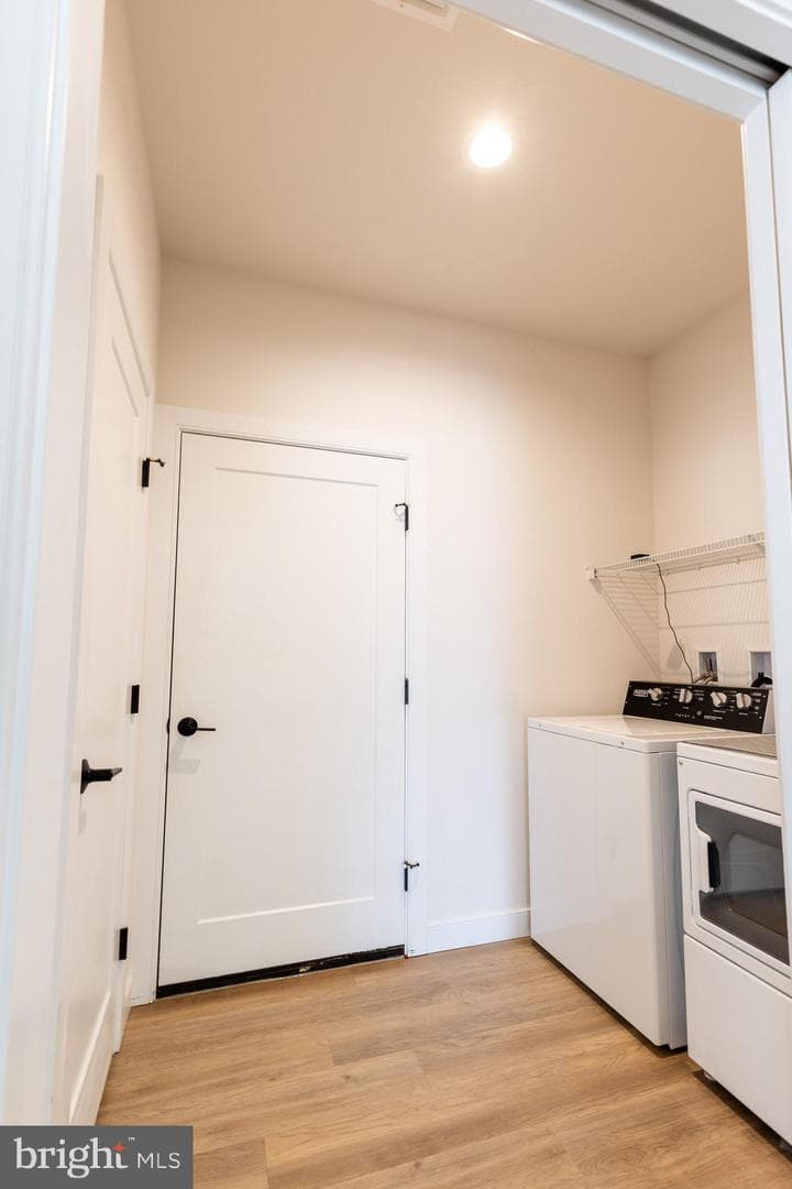1404 Barrington Drive photo 38
