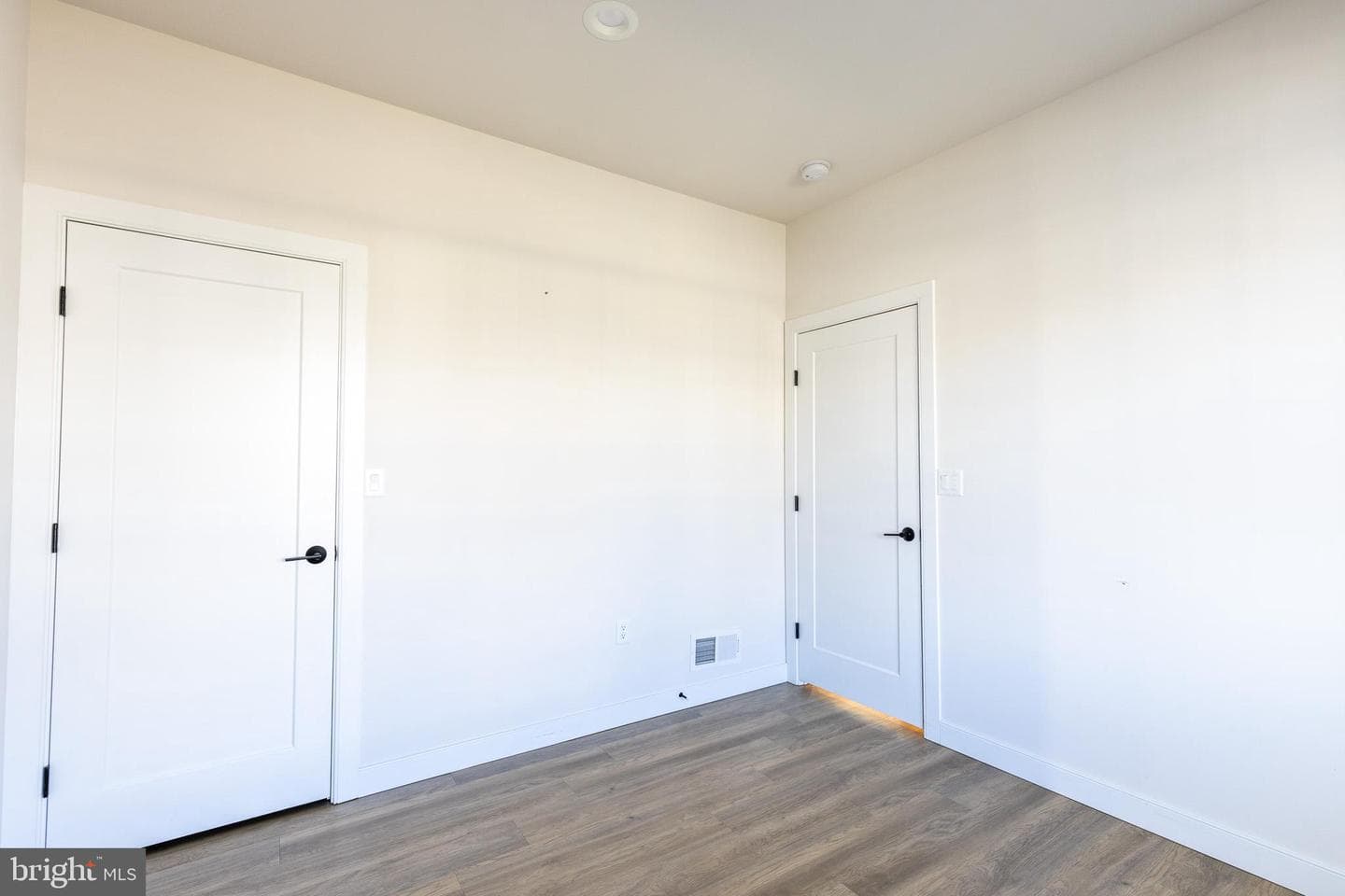 1404 Barrington Drive photo 46