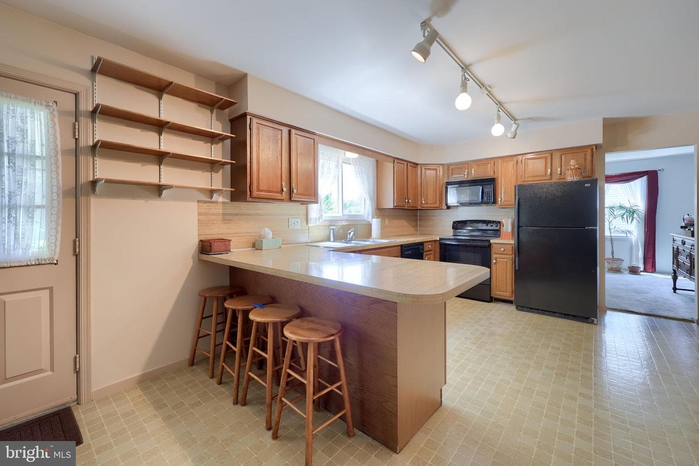 1037 Signal Hill Lane photo 5