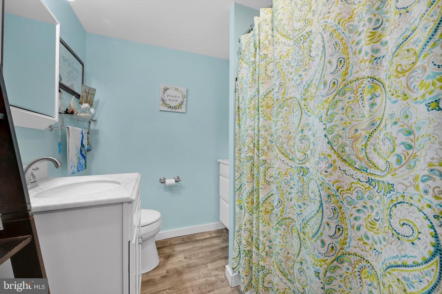 1523 Village Road photo 10