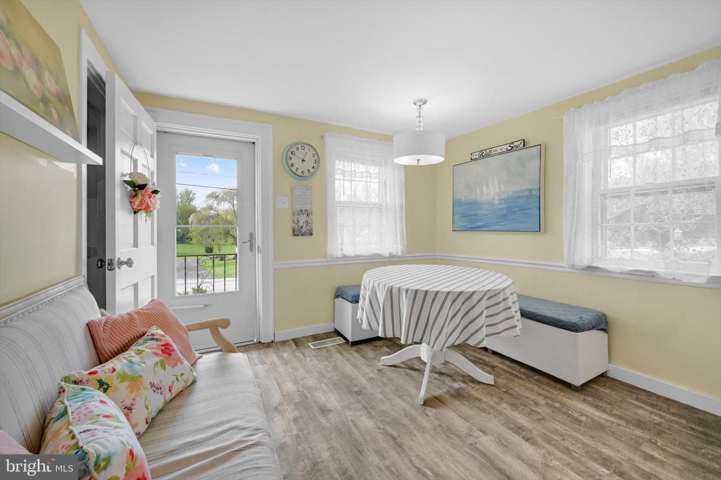 1523 Village Road photo 12