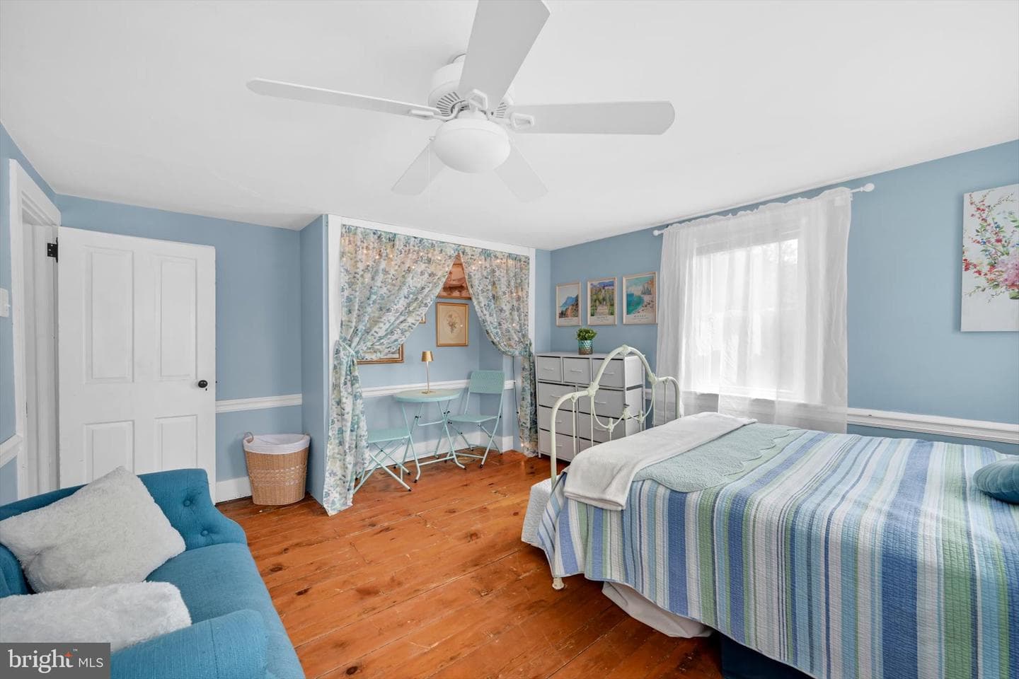 1523 Village Road photo 30