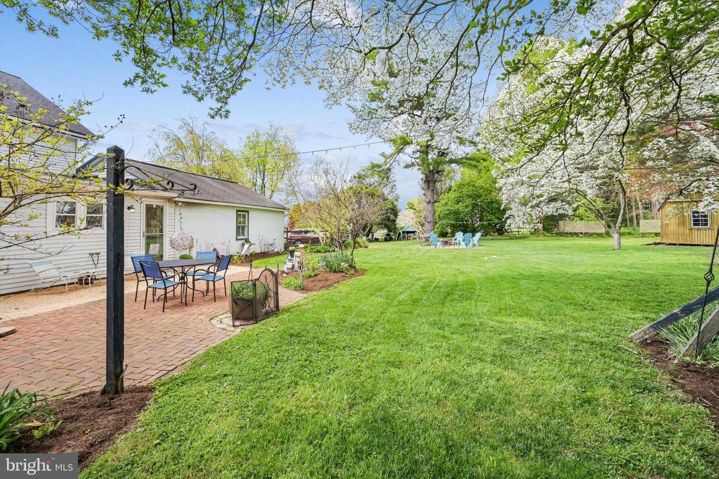 1523 Village Road photo 37