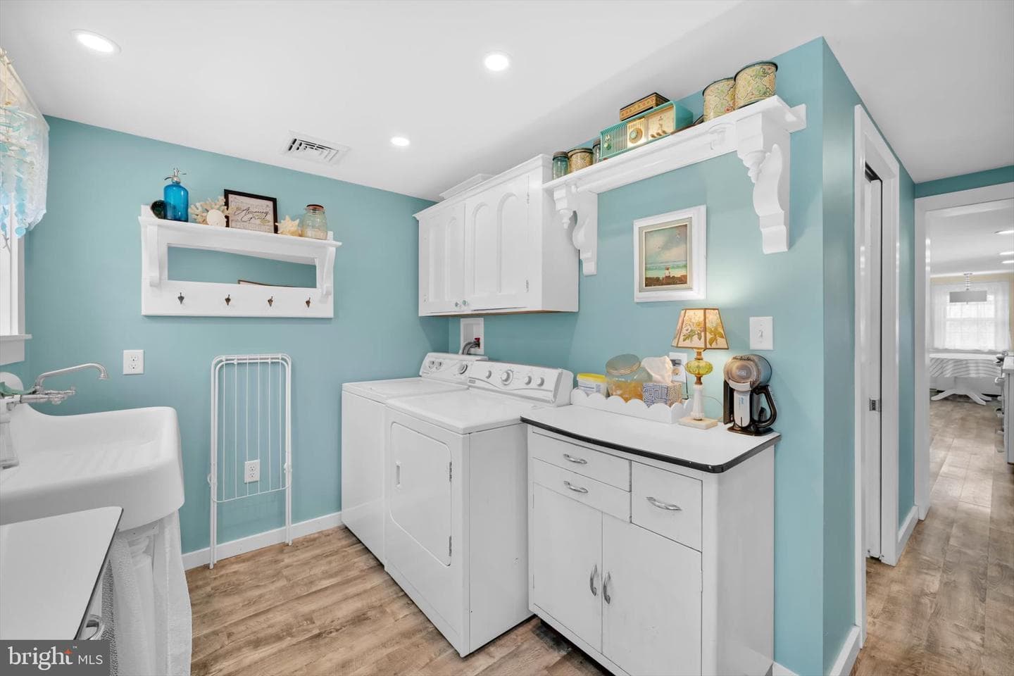 1523 Village Road photo 9