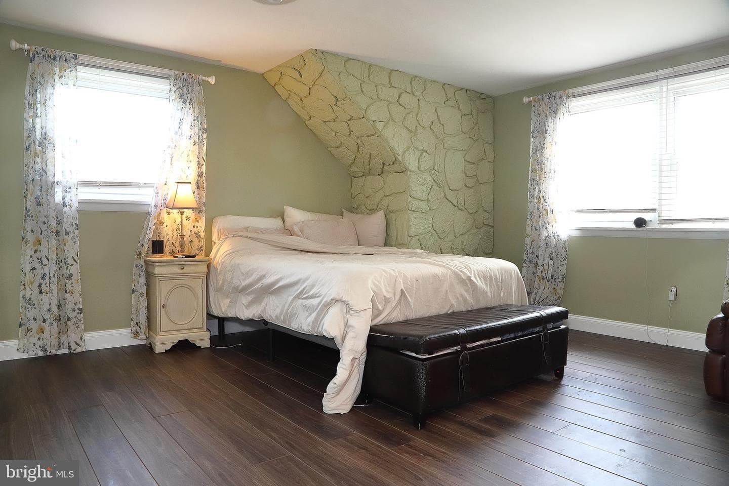 1137 Devonshire Road photo 21