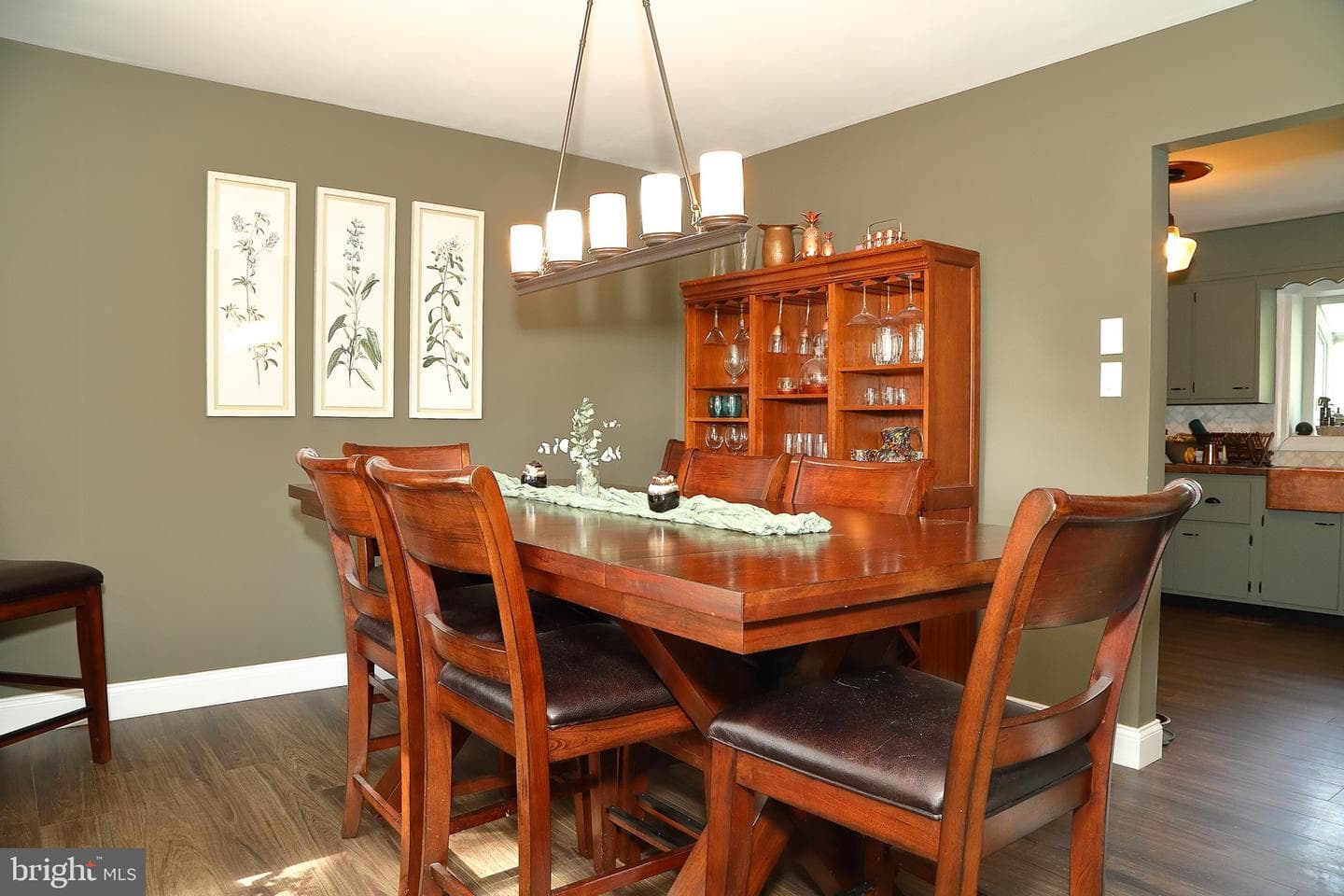 1137 Devonshire Road photo 33