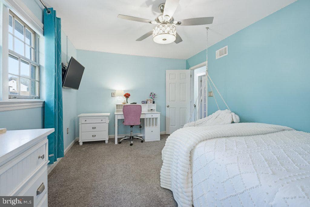 1001 Fieldstone Court photo 28