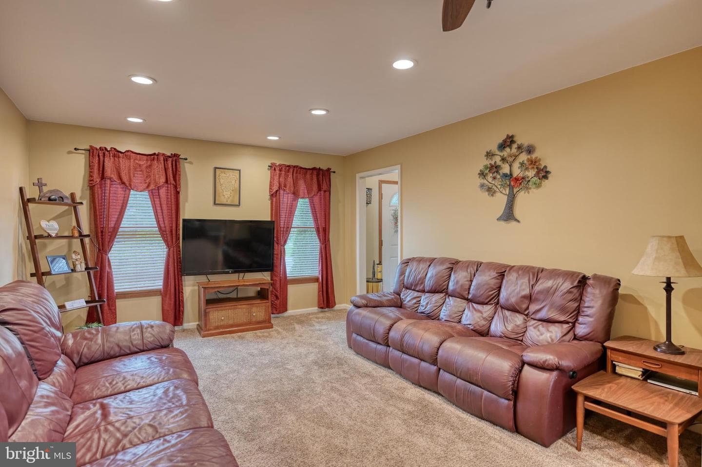 3320 Rothsville photo 4