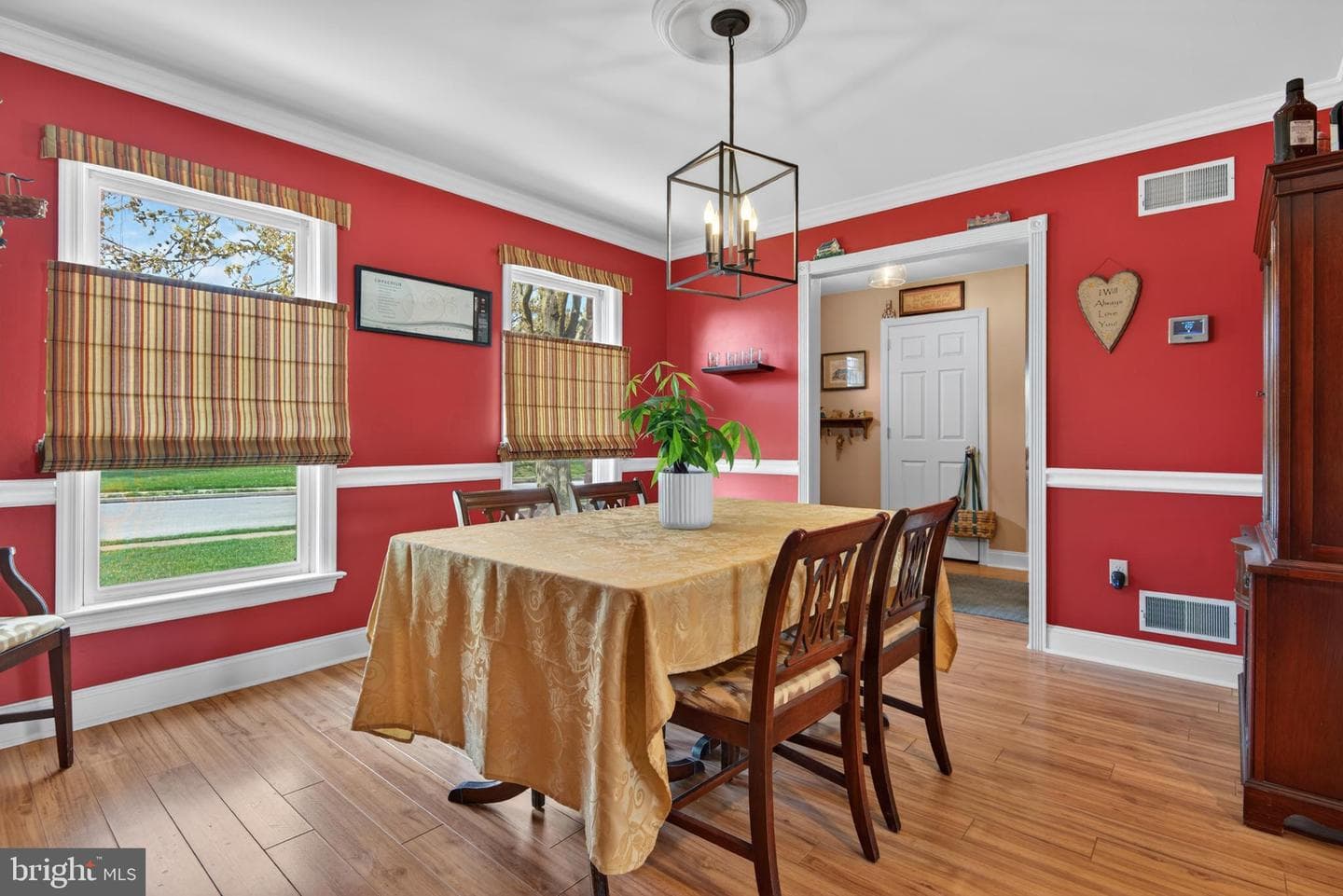 205 Cambridge Drive photo 10