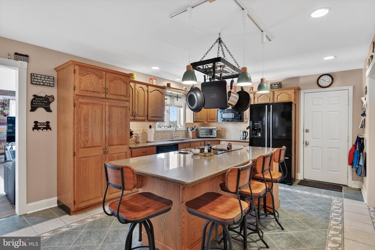 205 Cambridge Drive photo 14