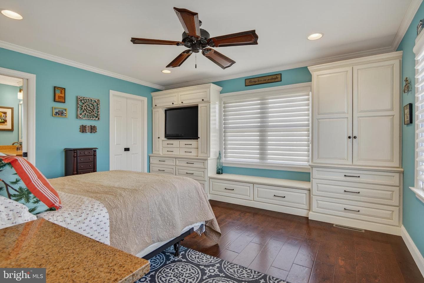 205 Cambridge Drive photo 27