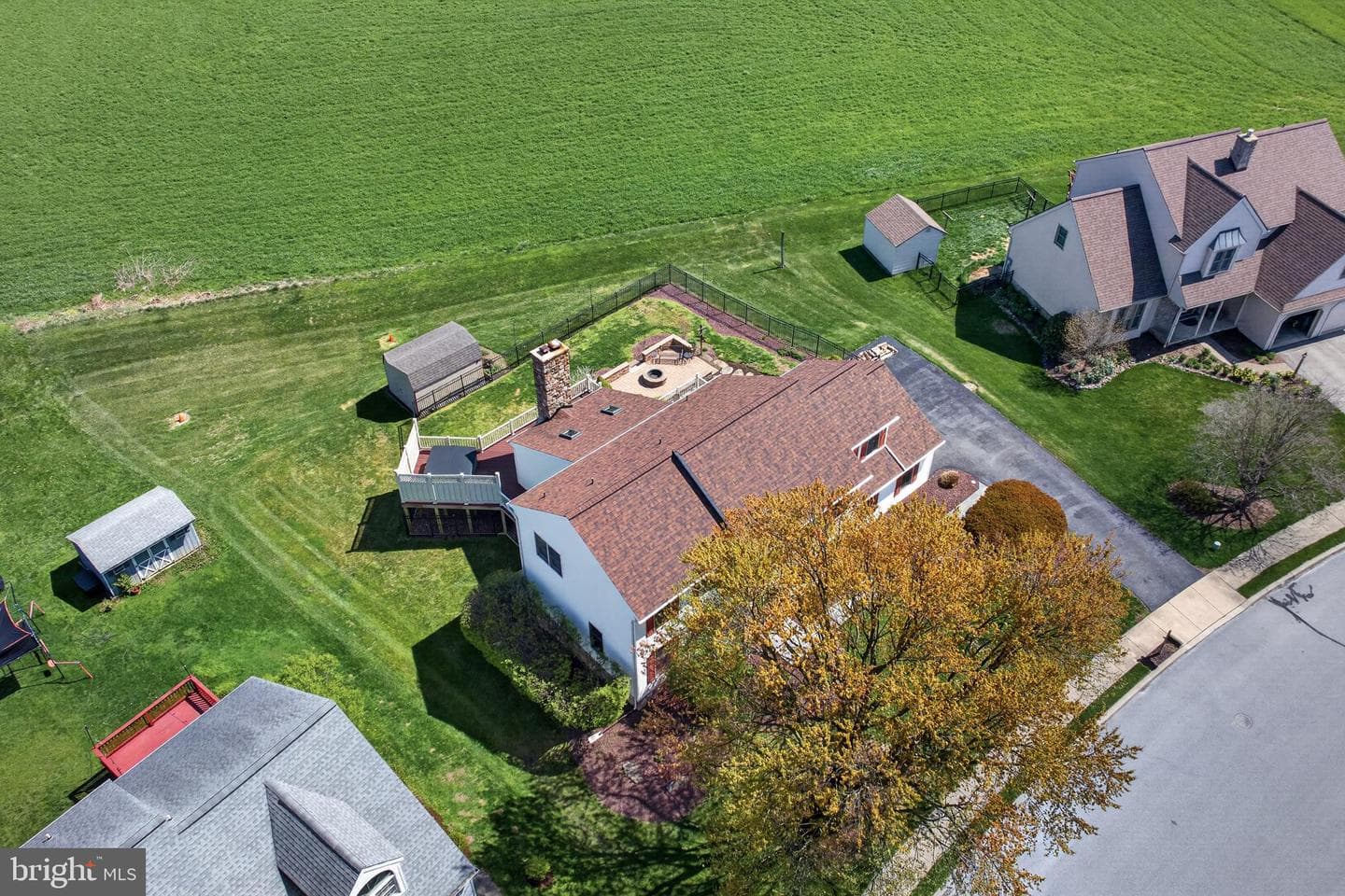 205 Cambridge Drive photo 62