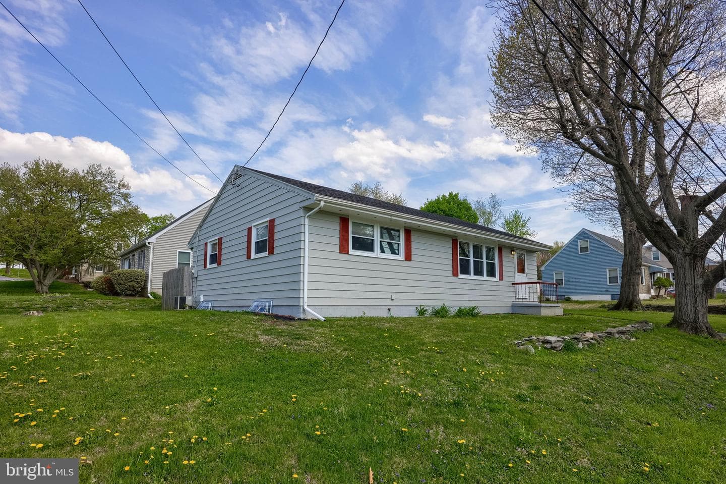 201 Frances Avenue photo 5
