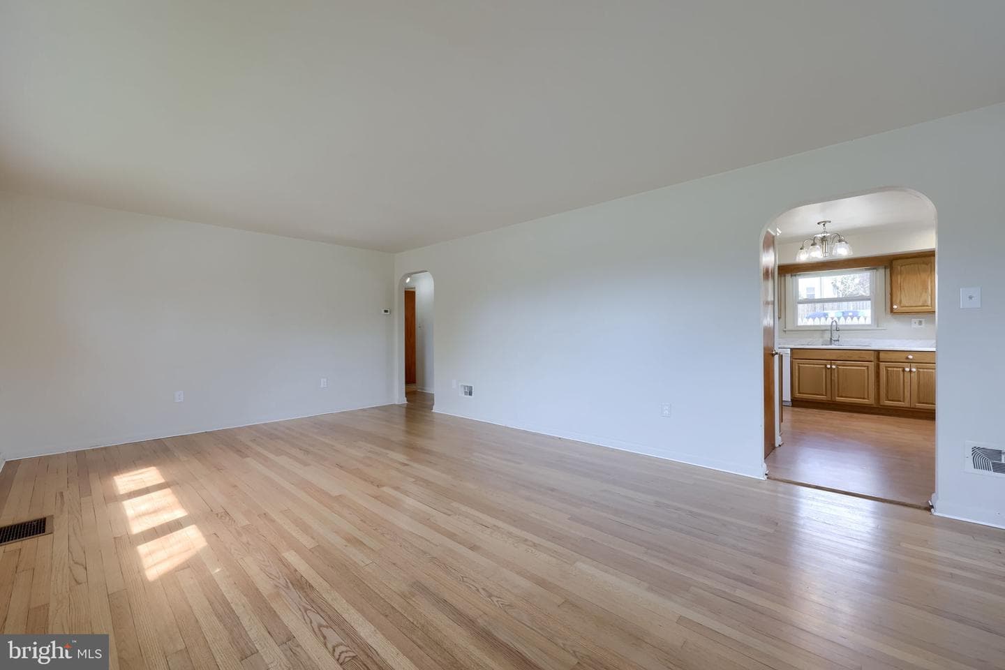 201 Frances Avenue photo 9