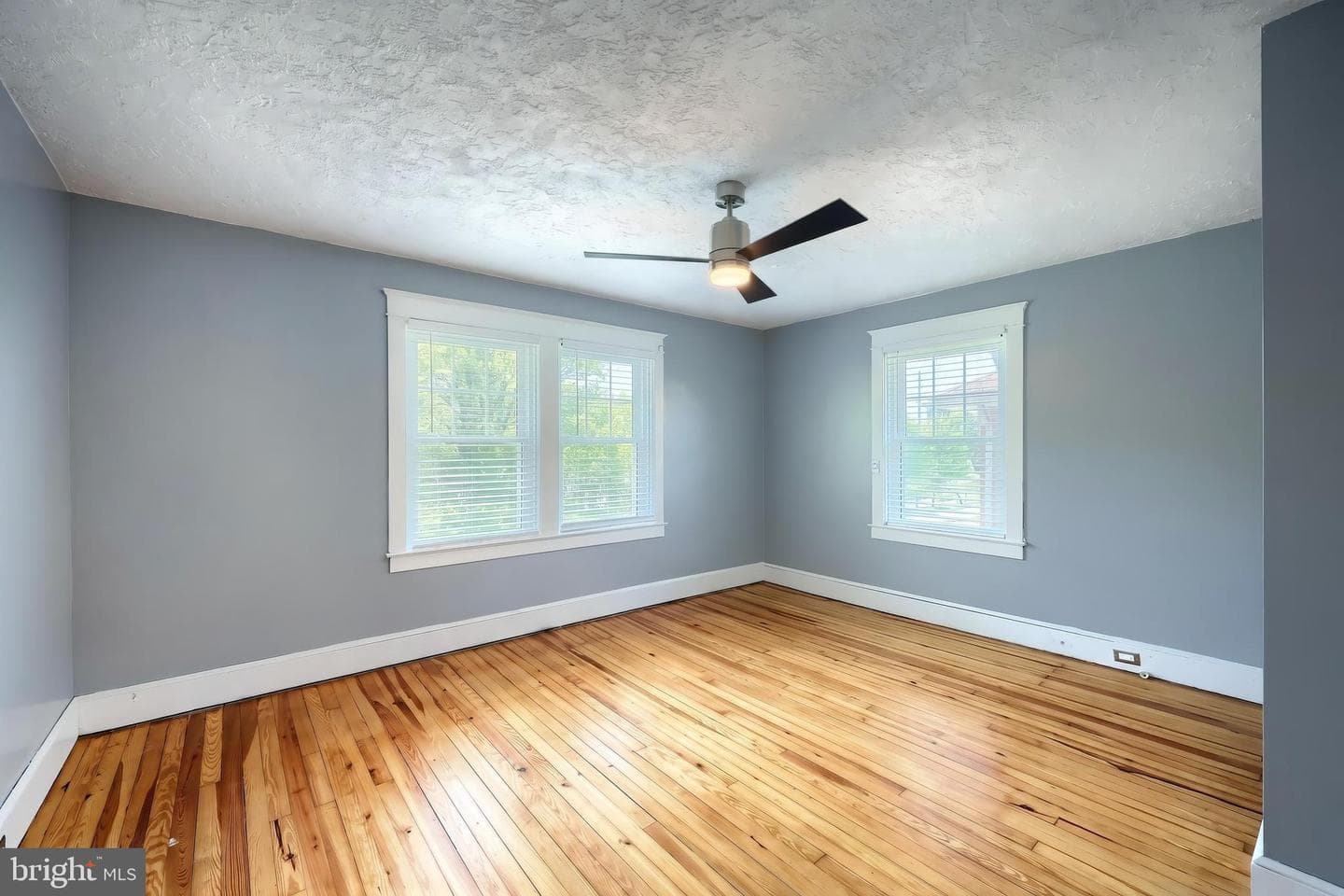 1057 Locust Street photo 27