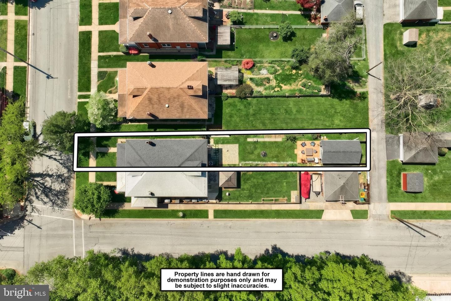1057 Locust Street photo 5